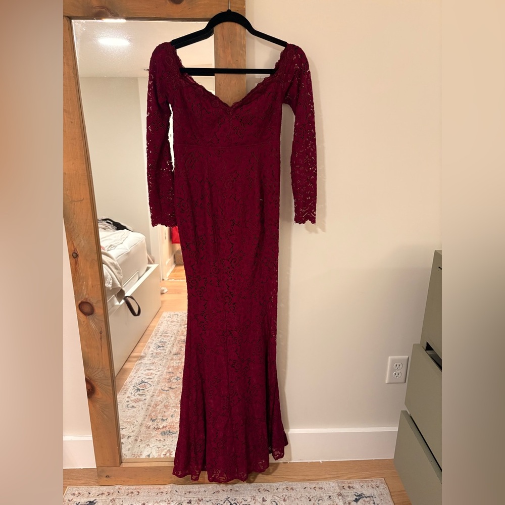 Elegant Burgundy Lace Maternity Evening Gown